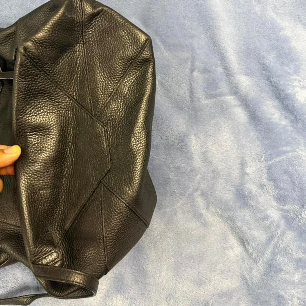 Michael KORS Junie Flap‎ Medium Backpack Black leather backpack